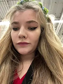 Snapshot of Holy_Tereza chatting on December 22, 3:44 pm Holy Tereza online show from December 22, 3:44 pm