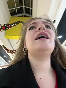 Snapshot of Holy_Tereza chatting on December 22, 6:48 pm Holy Tereza online show from December 22, 6:48 pm