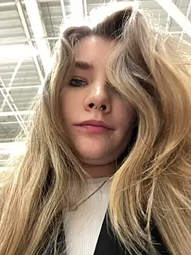 Snapshot of Holy_Tereza chatting on January 3, 3:44 pm Holy Tereza online show from January 3, 3:44 pm