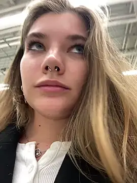 Snapshot of Holy_Tereza chatting on February 26, 3:19 pm Holy Tereza online show from February 26, 3:19 pm