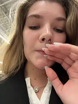 Snapshot of Holy_Tereza chatting on March 22, 3:20 pm Holy Tereza online show from March 22, 3:20 pm