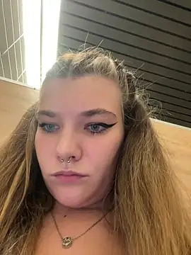 Snapshot of Holy_Tereza chatting on September 27, 3:39 pm Holy Tereza online show from September 27, 3:39 pm