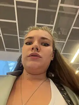 Snapshot of Holy_Tereza chatting on July 5, 3:41 pm Holy Tereza online show from July 5, 3:41 pm