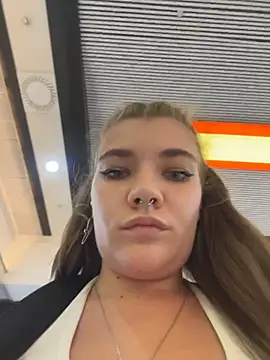 Snapshot of Holy_Tereza chatting on July 14, 3:40 pm Holy Tereza online show from July 14, 3:40 pm