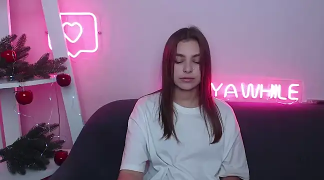 MilanaAngelAs online show from December 24, 5:49 am