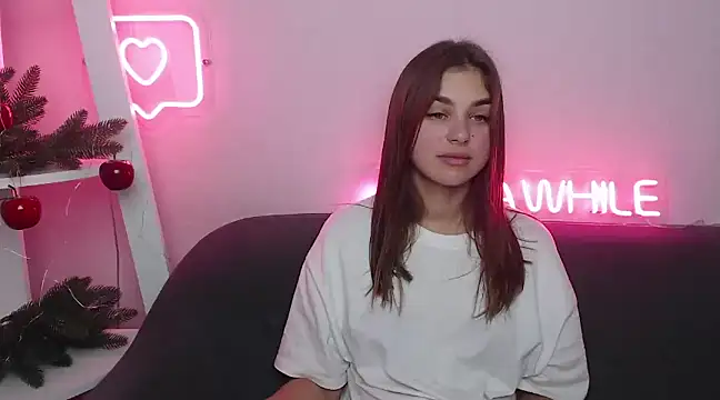 MilanaAngelAs online show from December 28, 10:03 am