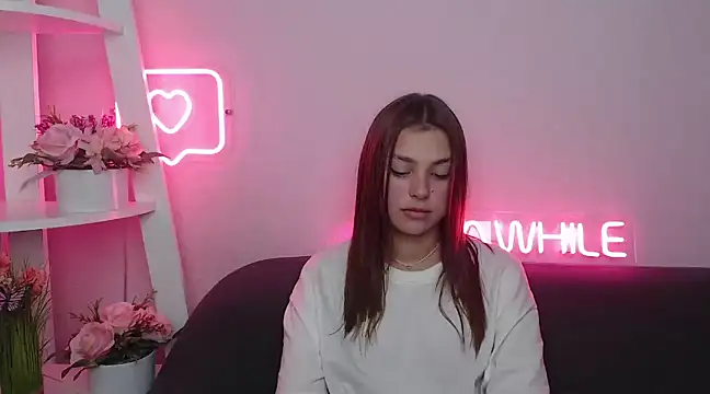 MilanaAngelAs online show from January 21, 10:41 am