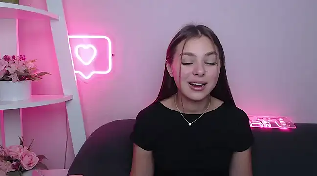 MilanaAngelAs online show from February 14, 5:51 am