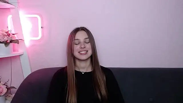 MilanaAngelAs online show from April 18, 4:55 pm