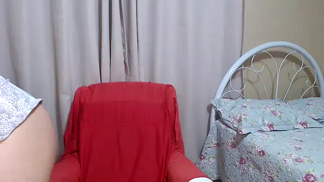 Snapshot of casadainocente chatting on March 15, 2:35 am casadainocente online show from March 15, 2:35 am