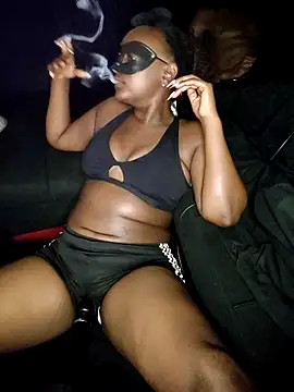 Snapshot of KikiLovesD chatting on October 13, 2:50 pm KikiLovesD online show from October 13, 2:50 pm