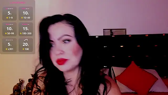 charlottemeyerr online show from December 18, 4:17 pm