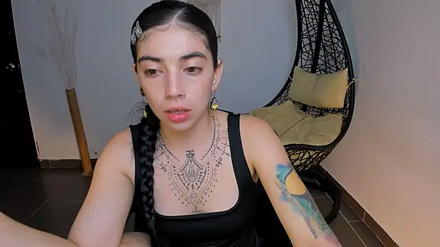 Nina-monroe online show from February 13, 10:54 pm