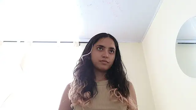 Snapshot of ViolettaSummer chatting on February 14, 9:43 pm ViolettaSummer online show from February 14, 9:43 pm