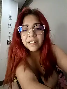 Snapshot of Rousse_Collinss chatting on January 5, 6:02 am Rousse Collinss online show from January 5, 6:02 am