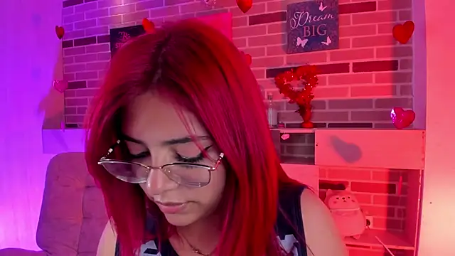 Snapshot of Rousse_Collinss chatting on February 25, 3:42 am Rousse Collinss online show from February 25, 3:42 am