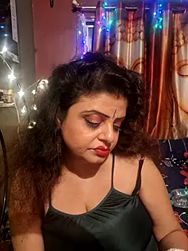 Snapshot of Maaya66 chatting on February 20, 6:02 pm Maaya66 online show from February 20, 6:02 pm