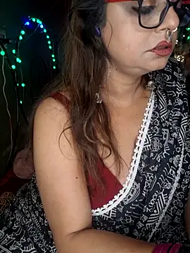 Maaya66 online show from April 19, 6:10 pm