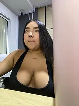 little lissiee online show from October 8, 3:53 pm