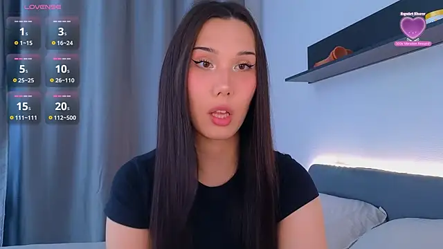 Snapshot of Kaia_Sunshine_Mia chatting on June 19, 2:32 pm Kaia Sunshine Mia online show from June 19, 2:32 pm