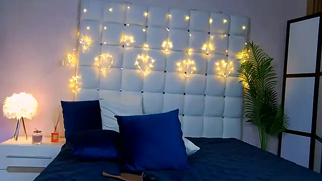 NicoleRosss online show from January 23, 5:42 pm