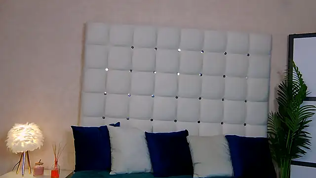 NicoleRosss online show from March 14, 10:18 am