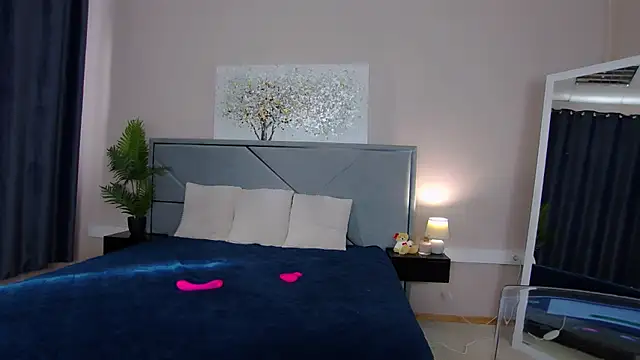 NicoleRosss online show from March 1, 9:22 am