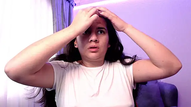 Lexyevans online show from December 18, 7:30 pm