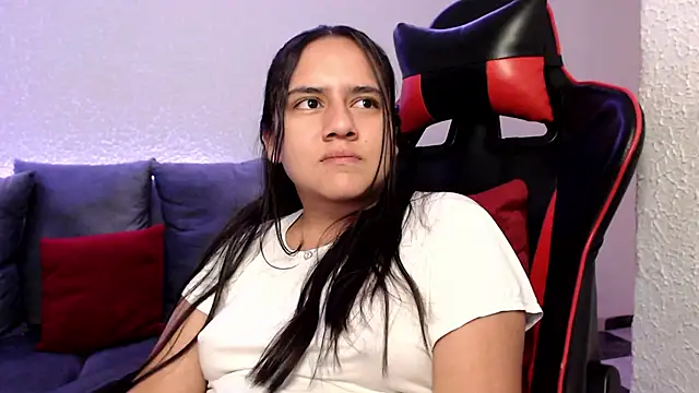 Lexyevans online show from December 27, 9:54 pm