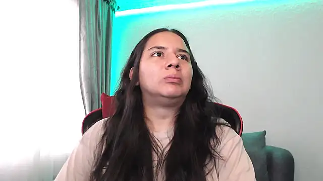 Lexyevans online show from January 27, 8:07 pm