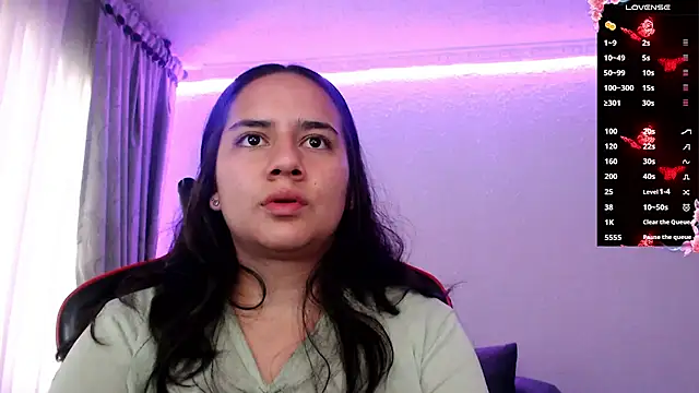 Lexyevans online show from February 20, 8:03 pm