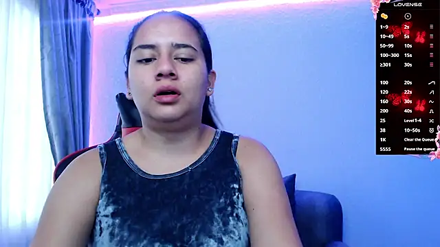 Lexyevans online show from February 23, 6:34 pm