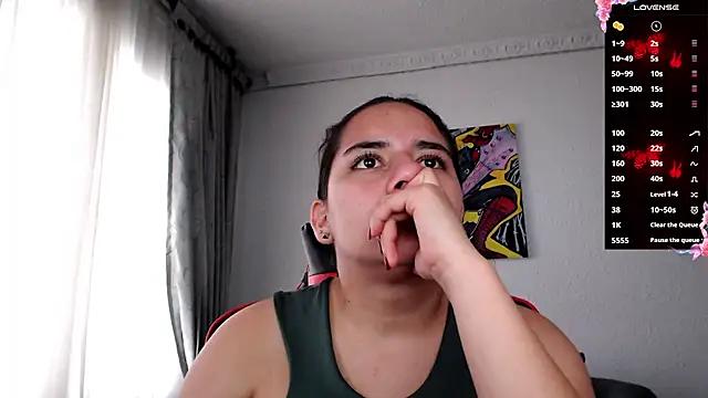 Lexyevans online show from March 12, 7:17 pm