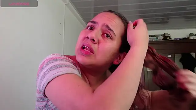 Lexyevans online show from October 6, 6:27 pm