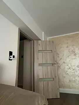 AllysonK online show from February 6, 12:37 pm