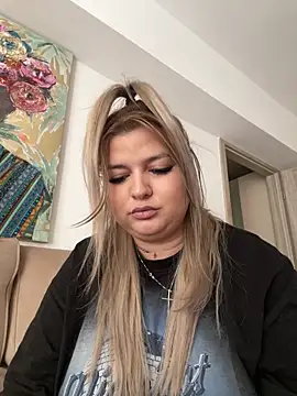 AllysonK online show from February 22, 1:57 pm