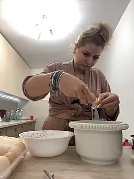 AllysonK online show from November 27, 1:35 pm