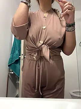 AllysonK online show from December 23, 11:08 am