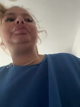 AllysonK online show from May 26, 10:11 am