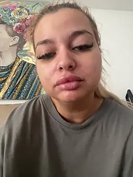 AllysonK online show from July 28, 10:54 am