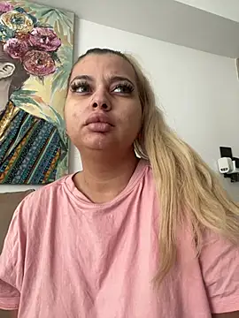 AllysonK online show from August 5, 9:12 am