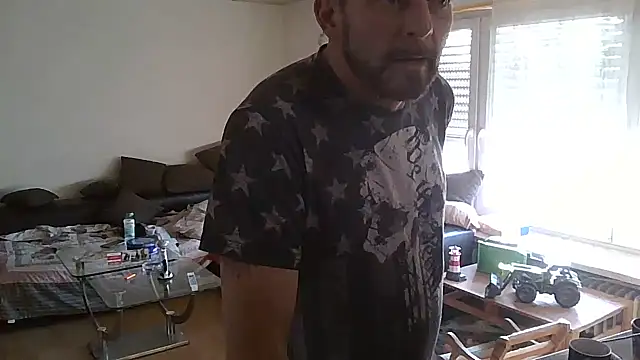 Snapshot of rosaeichel chatting on March 4, 4:02 pm rosaeichel online show from March 4, 4:02 pm