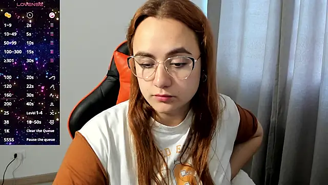 maryluna95 online show from October 6, 10:07 pm