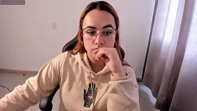 maryluna95 online show from November 10, 5:34 pm