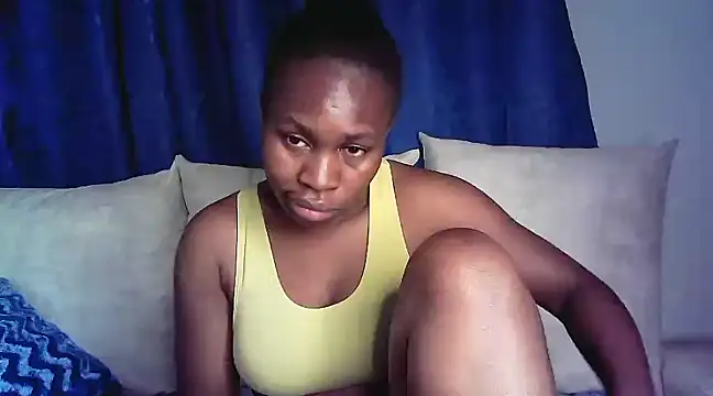 Snapshot of lisaa544 chatting on February 28, 12:43 am lisaa544 online show from February 28, 12:43 am
