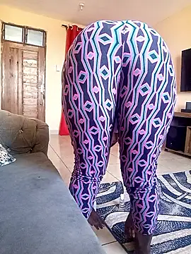 zainabsmile online show from January 11, 8:30 am