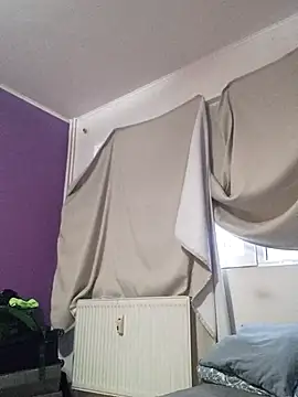 BritneyHudson online show from December 21, 6:20 am