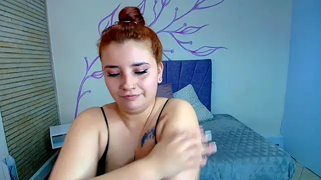 Snapshot of ZaraNolimits_ chatting on December 14, 8:40 pm ZaraNolimits online show from December 14, 8:40 pm