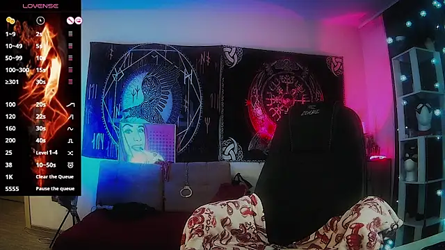 miss jenna lovee online show from April 23, 12:01 am