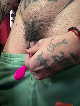 Snapshot of Gowtherr_ chatting on February 11, 4:35 pm Gowtherr online show from February 11, 4:35 pm